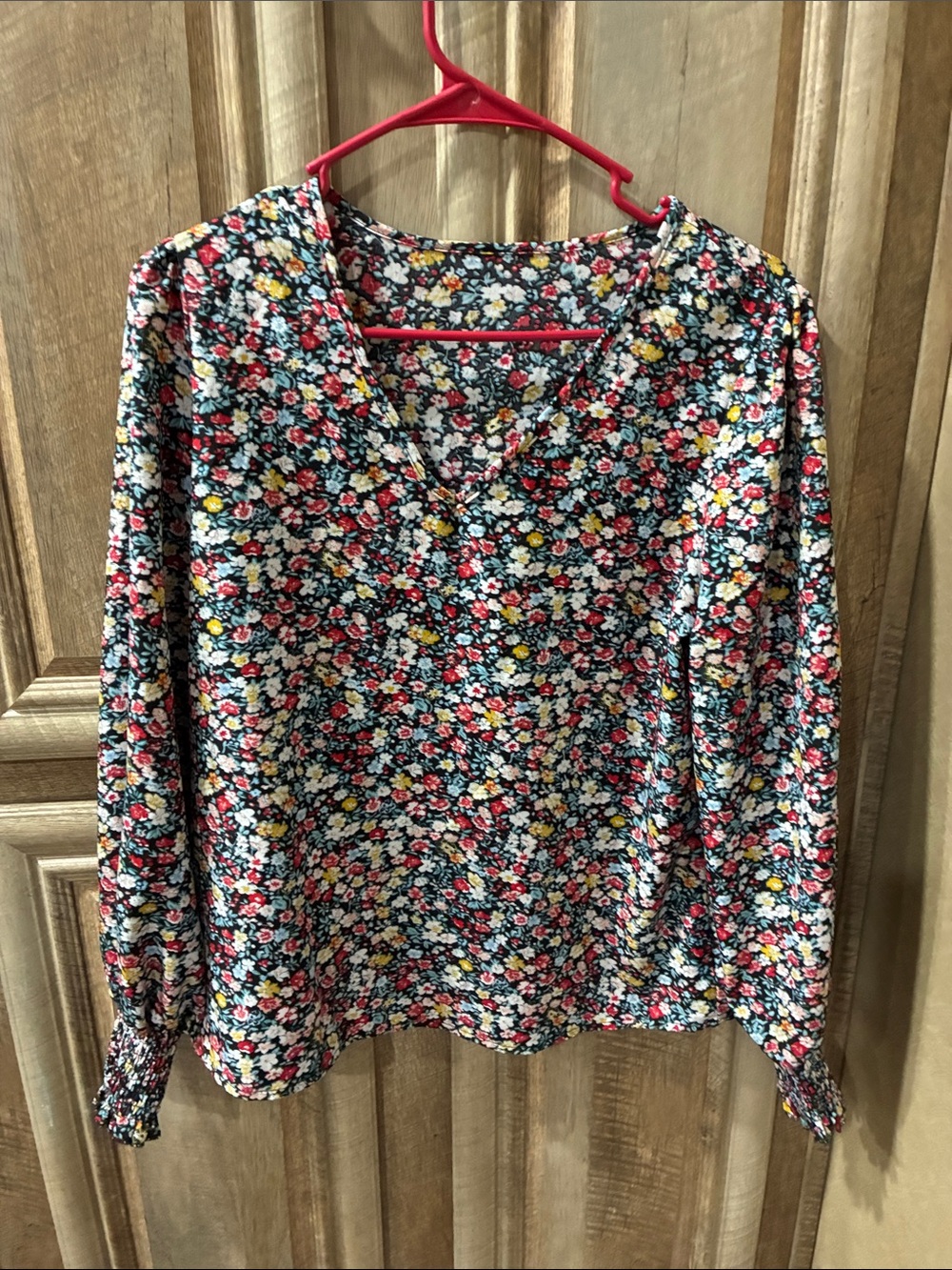 Chico's Black Floral V‑Neck Long Sleeve Top with Multicolor Blossoms